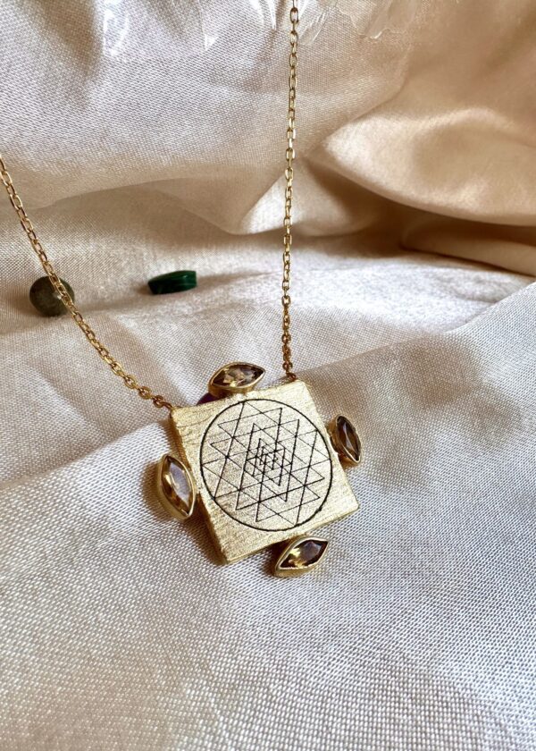 Sri-Yantra Özel Tasarım Sitrinli Kare Kolye | 925® Gümüş 22K Altın Kaplama - Görsel 3